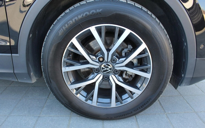 Volkswagen Tiguan cena 127900 przebieg: 30500, rok produkcji 2021 z Drohiczyn małe 277